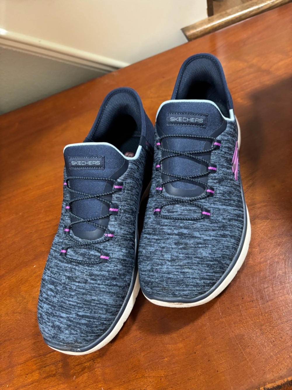 Skechers Women's Navy Heather Slip-On Sneakers with Pink Accents. Size 9